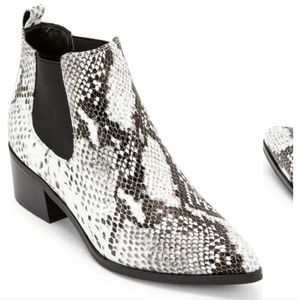 Blondo Emelia Waterproof Chelsea Boots